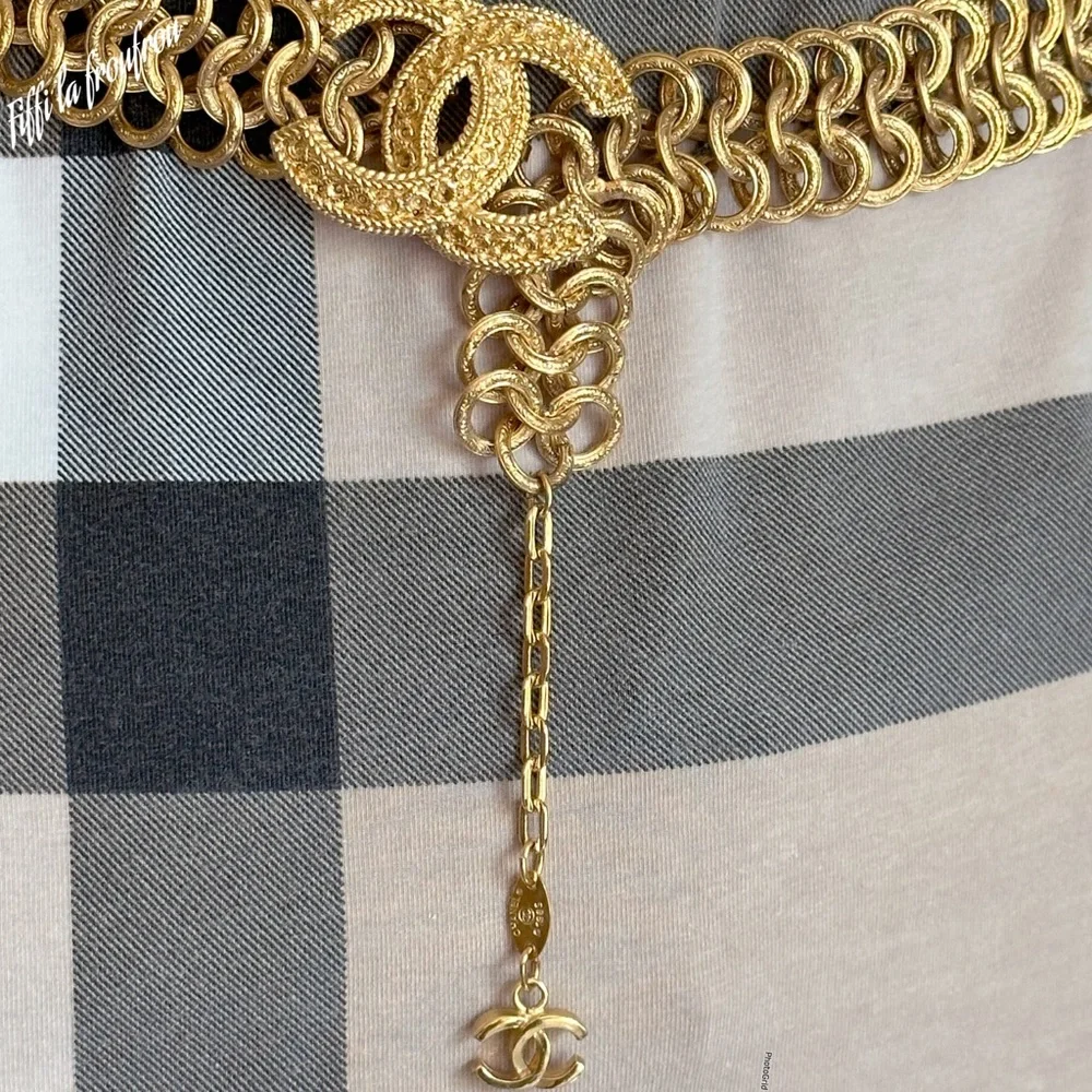 Authentic Chanel belt/necklace